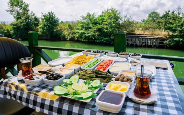 Taş Mahall Luxury Hotel
