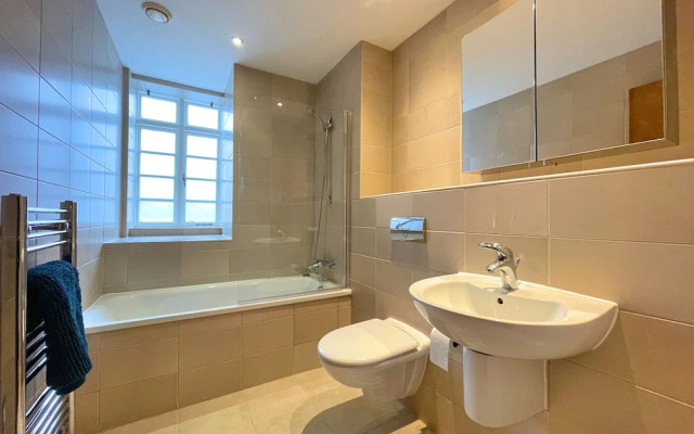 Modern Urban Sheffield Hideaway
