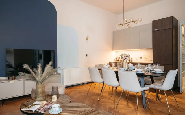 Moonlight II Apartment - LoftAffair