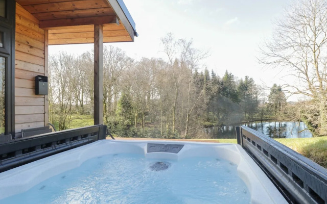 Tarn Lodge