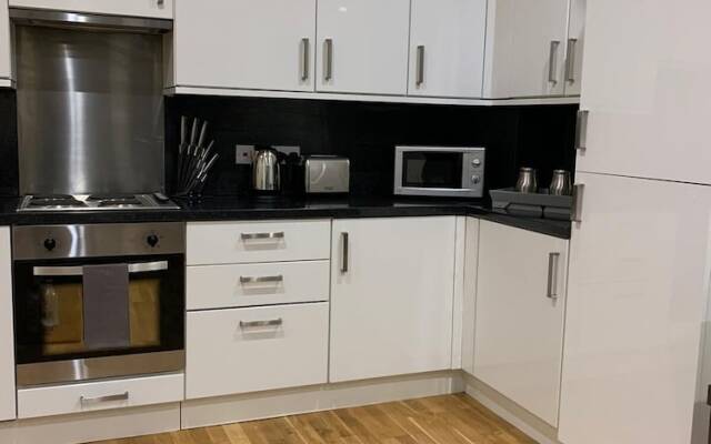 Unique & Stylish 2 Bed Apartment