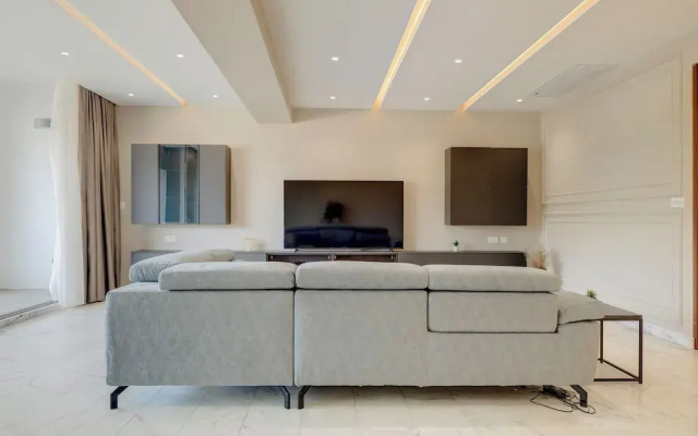 Premier Seafront Living: Ultra-luxury in Sliema