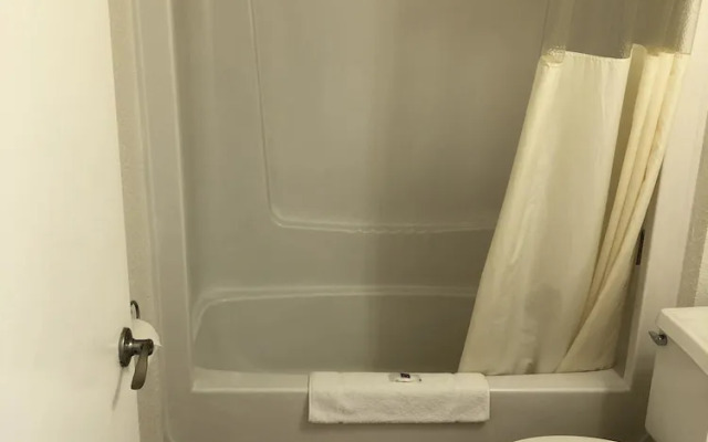Motel6 Brunswick, GA