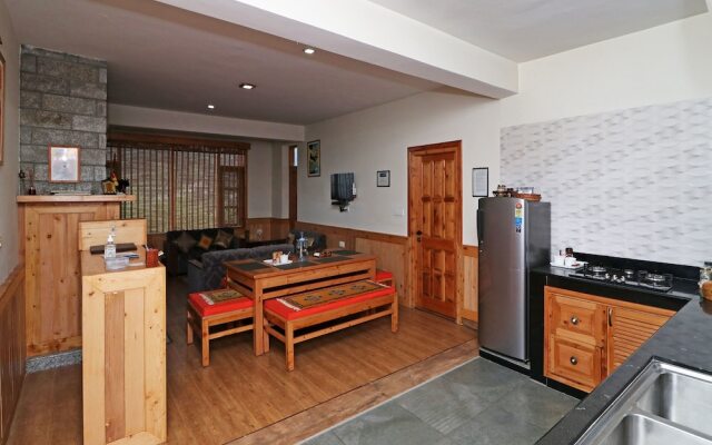 OYO 13875 Home Luxury 3BHK Hill View