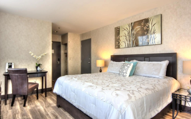 Lonsdale Quay Hotel