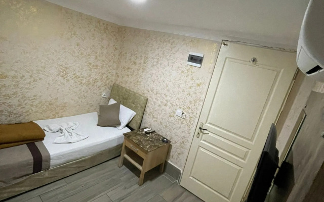 Ozgur Hotel Isiklar