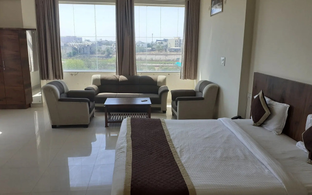 OYO 8425 Hotel Shiv Palace