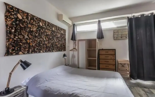 Azzarita in Bologna with 1 bedrooms and 1 bathrooms