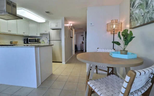 Island Winds West 678