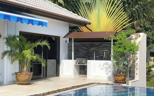 Secluded Villa With Private Pool and Breathtaking Sea Views