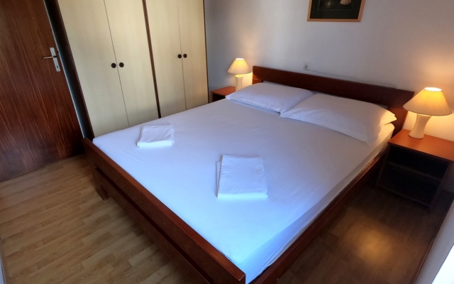 Apartment Ana - 120 m from the beach A1 Sukosan, Zadar riviera