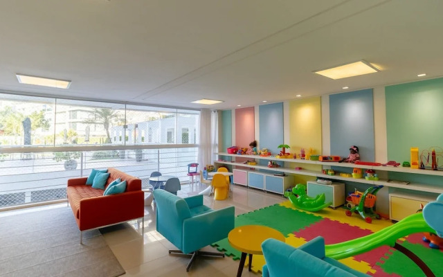 Apart w/ Barbecue in Condominium With Pool Bri0102