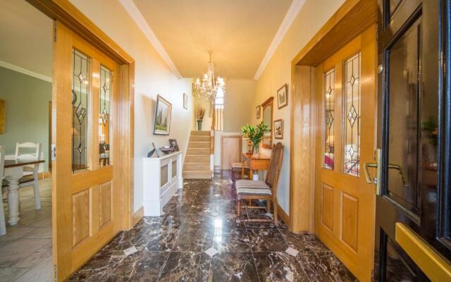 Knightsbrook Guesthouse
