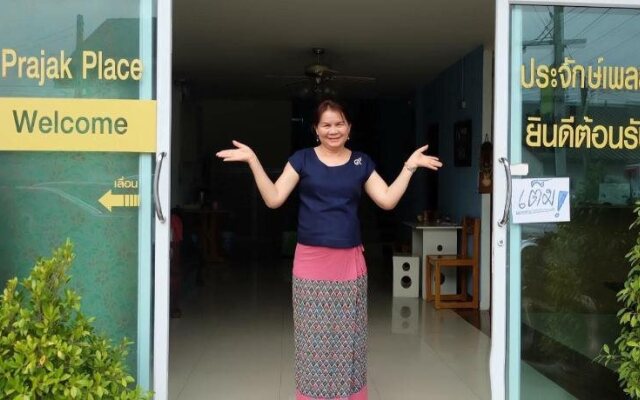 Prajak Place