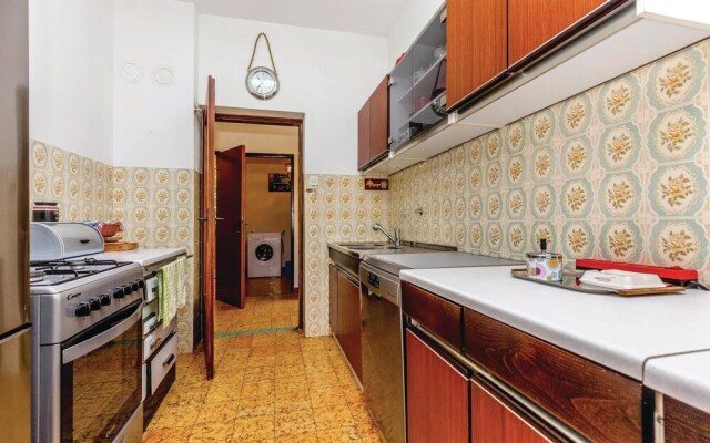 Amazing Home in Povile With Wifi and 5 Bedrooms