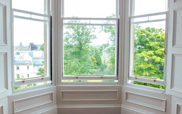 Silver Lining - Luxury Thirlestane Road