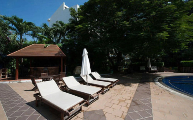 Embassy Place Apartments