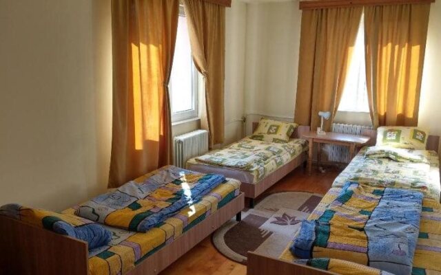 Lary Hostel