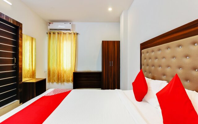OYO 29131 Hotel MN Grand