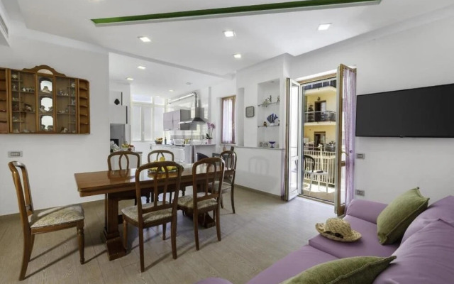 Rose Sorrento House