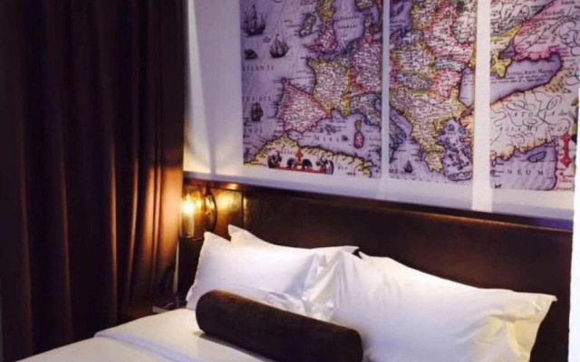 James Joyce Coffetel (Xi'an Huaqing Chi Branch)