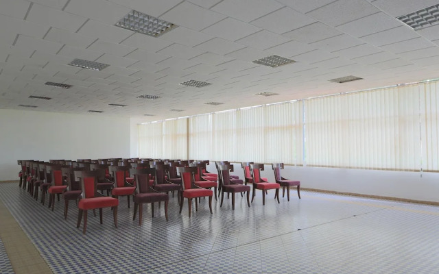 Ritz Roma Huambo