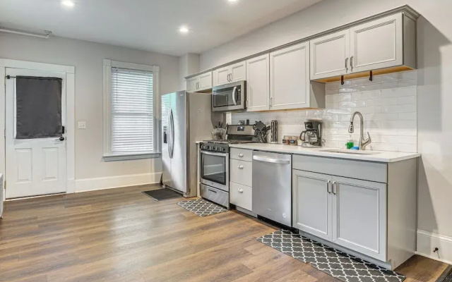 Stay & Play in Dtwn Stroudsburg: Updated Townhouse