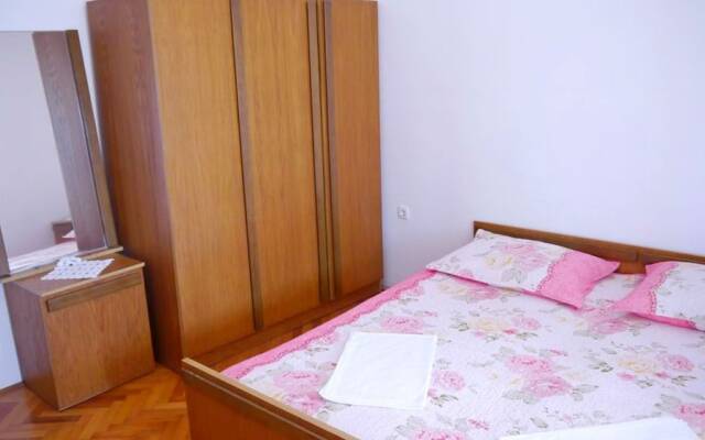 Cozy 1 Bedroom Apartment With sea View