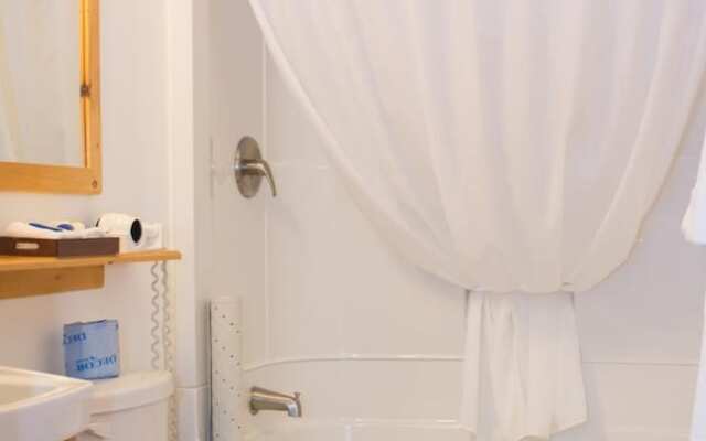 Mayflower Inn and Adventures