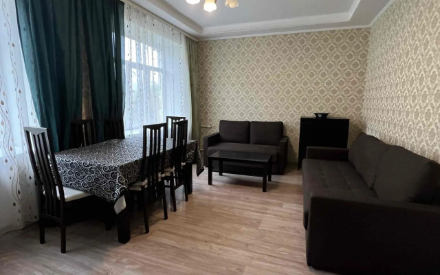 Апартаменты на улице Вольного Новгорода 13