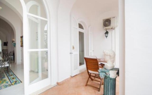 Villacore Capri