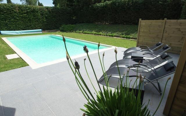 Modern Mansion in Hastiere par Dela With Pool