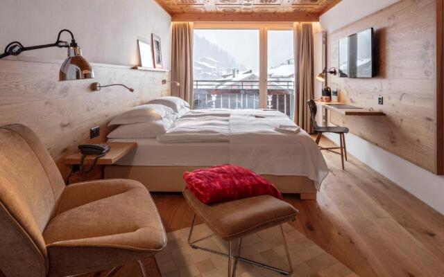 Swiss Alpine Hotel Allalin