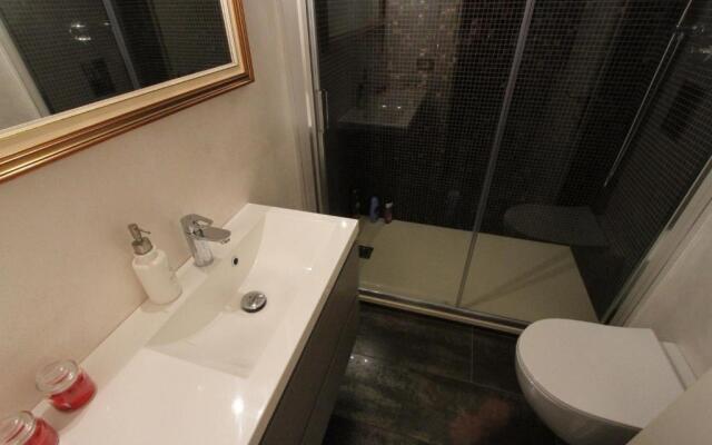Romeo  Juliet Non-Hotel