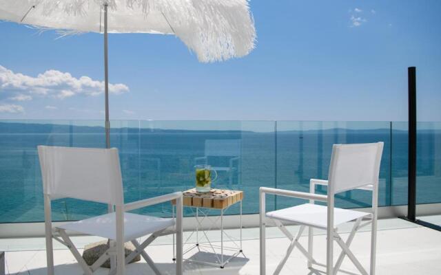 Gallery Luxury Suites & Rooms-Only Adults