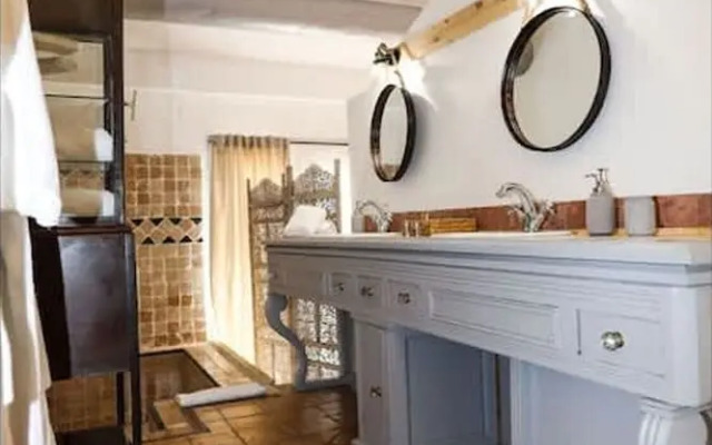 Charming Mas Provencal With Swimming Pool