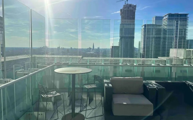 Stunning 4-bed Duplex Penthouse in London