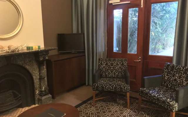 Avonmore on the Park Boutique Hotel