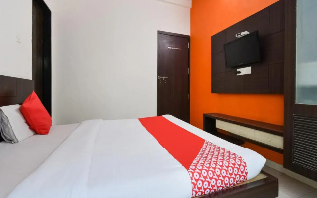 Oyo Flagship 76407 Hotel Sai Suman Palace