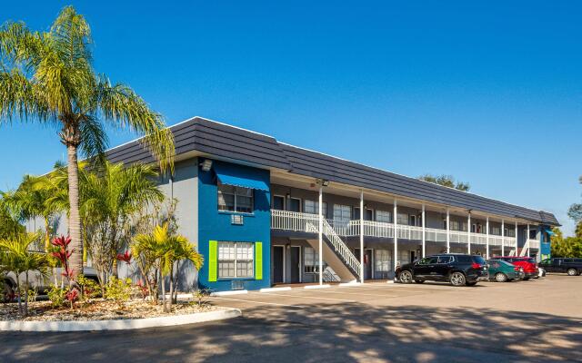 SureStay Hotel by Best Western Sarasota Lido Beach