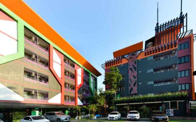 The Breton Hotel Media