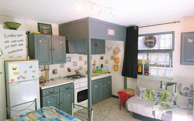 Typique Logement de Pécheur Proche Port