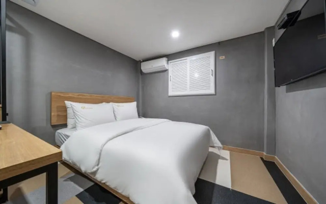 Guui Box Hotel