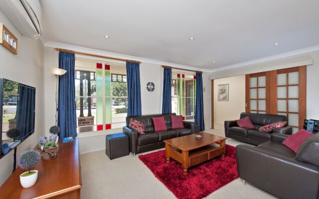 The Bay House, 48 Government Road