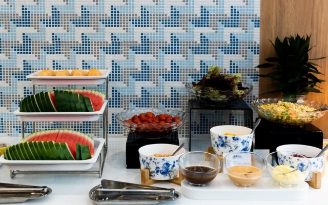 Holiday Inn Express Shanghai Tangzhen by IHG