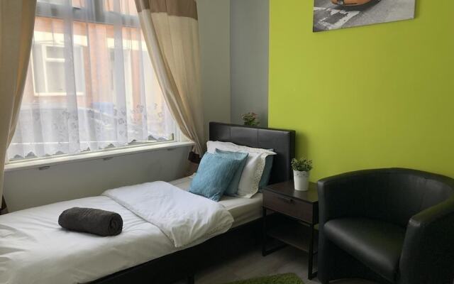 Fuller Rooms