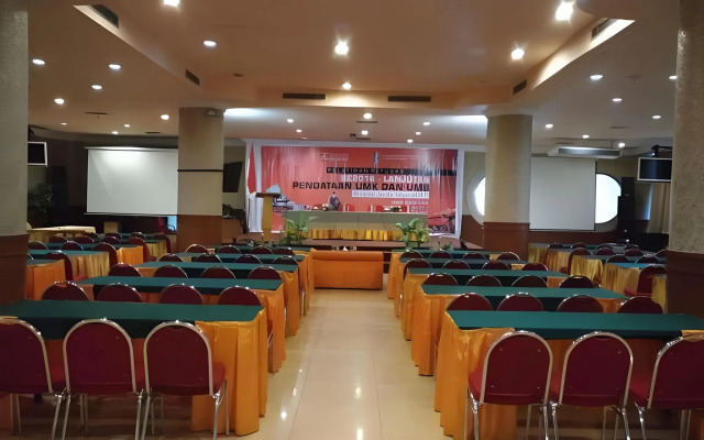 Abadi Hotel Convention Center