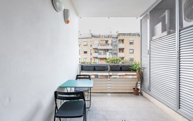 Portuense 107- Bright Flat