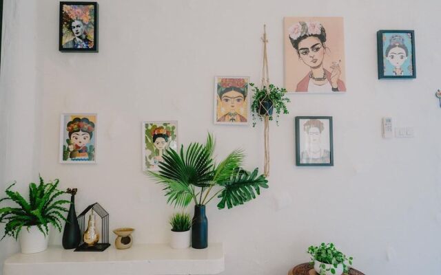 Frida Friday Boutique Hotel