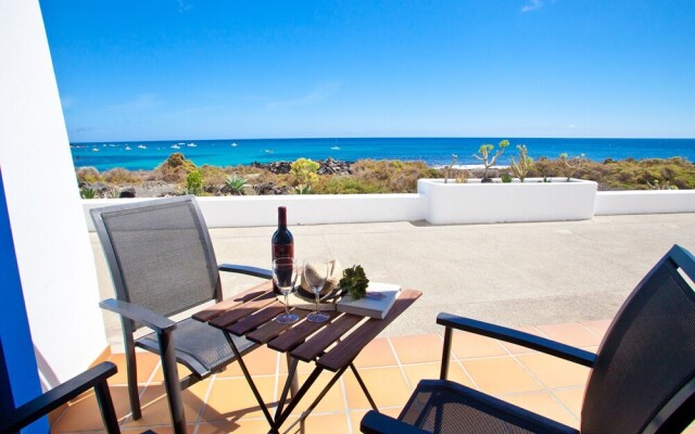 Cozy Holiday Home in Punta Mujeres With Terrace